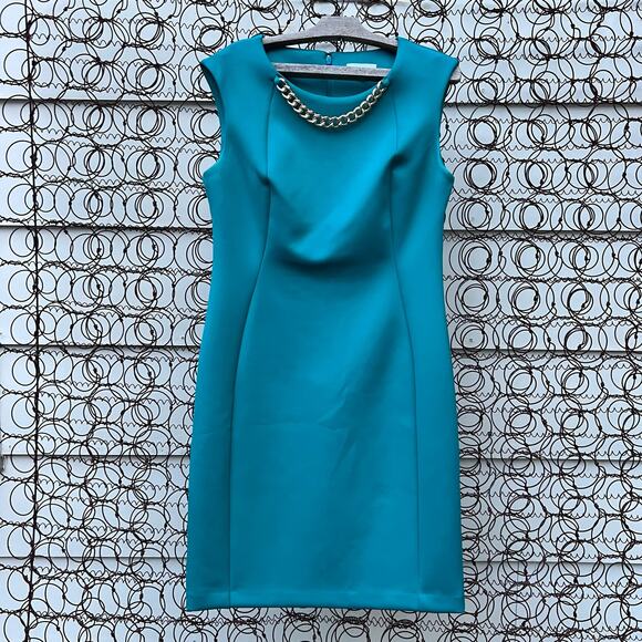 Calvin Klein Teal Sheath Dress Gold Chain Necklace Detail Size 12 - Picture 1 of 8